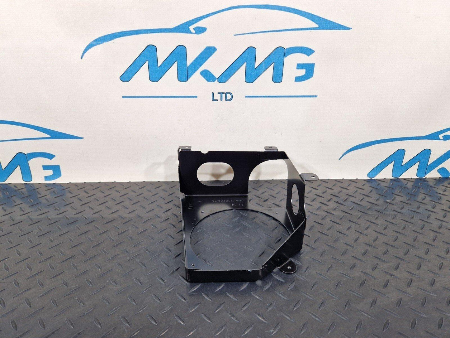 14-23 MERCEDES BENZ VITO W447 OEM REAR RIGHT SPEAKER HOLDER BRACKET A4475451540
