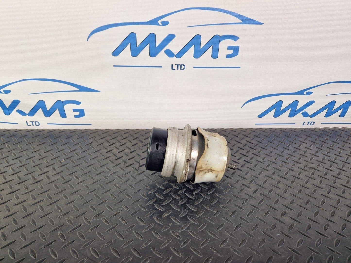 10-15 AUDI Q7 4L 3.0 TDI V6 ENGINE MOUNT MOUNTING FITS BOTH SIDES 7L8199131F