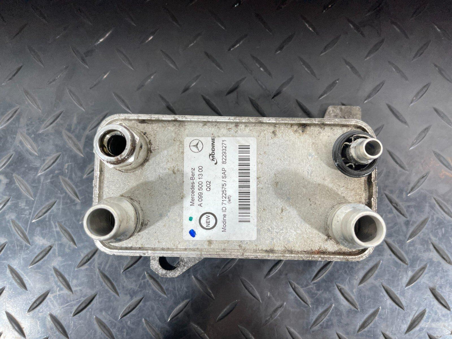 14-21 MERCEDES BENZ C300h W205 TRANSMISSION GEARBOX OIL COOLER UNIT A0995001300