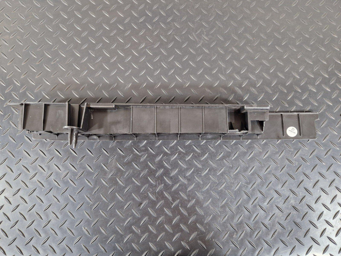 14-21 MERCEDES BENZ C300h W205 BOOT TRUNK LEFT COVER BRACKET TRIM A2056840126
