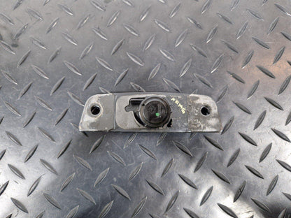 14-23 MERCEDES BENZ VITO W447 OEM LEFT LOWER WEDGE-TYPE STOP A6397661100