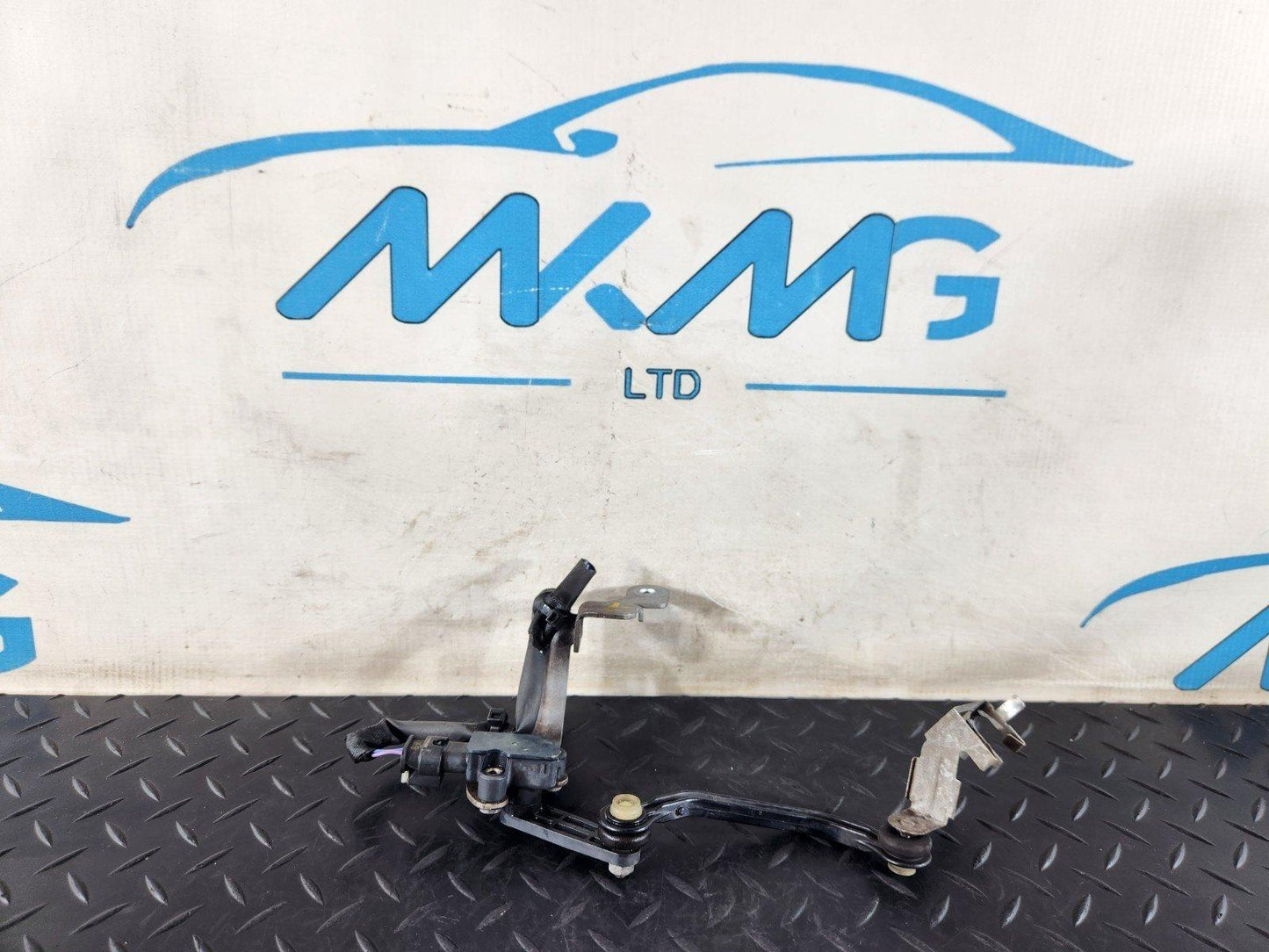 19-ON MERCEDES BENZ B CLASS W247 RIGHT HEADLIGHT CONTROL LINK ROD A2473205600