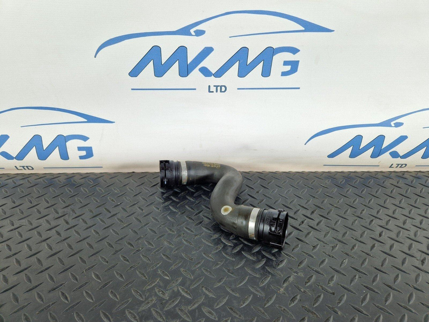 16-19 AUDI A4 AVANT B9 S-LINE GENUINE 3.0TDI CSW WATER COOLANT HOSE 8W0122101A