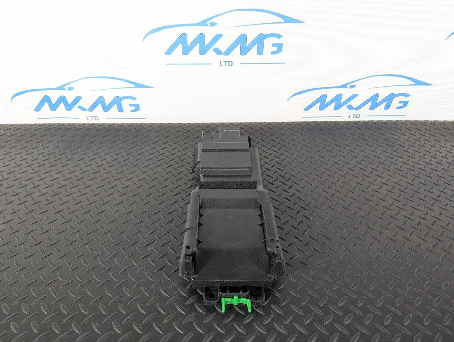 16-19 AUDI A4 B9 GENUINE OEM CENTER CONSOLE LOWER COVER TRIM 8W0863051