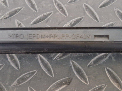 16-20 AUDI Q7 4M OEM FRONT LEFT SIDE N/S/F WINDSHIELD RECEAL MOLDING 4M0854327