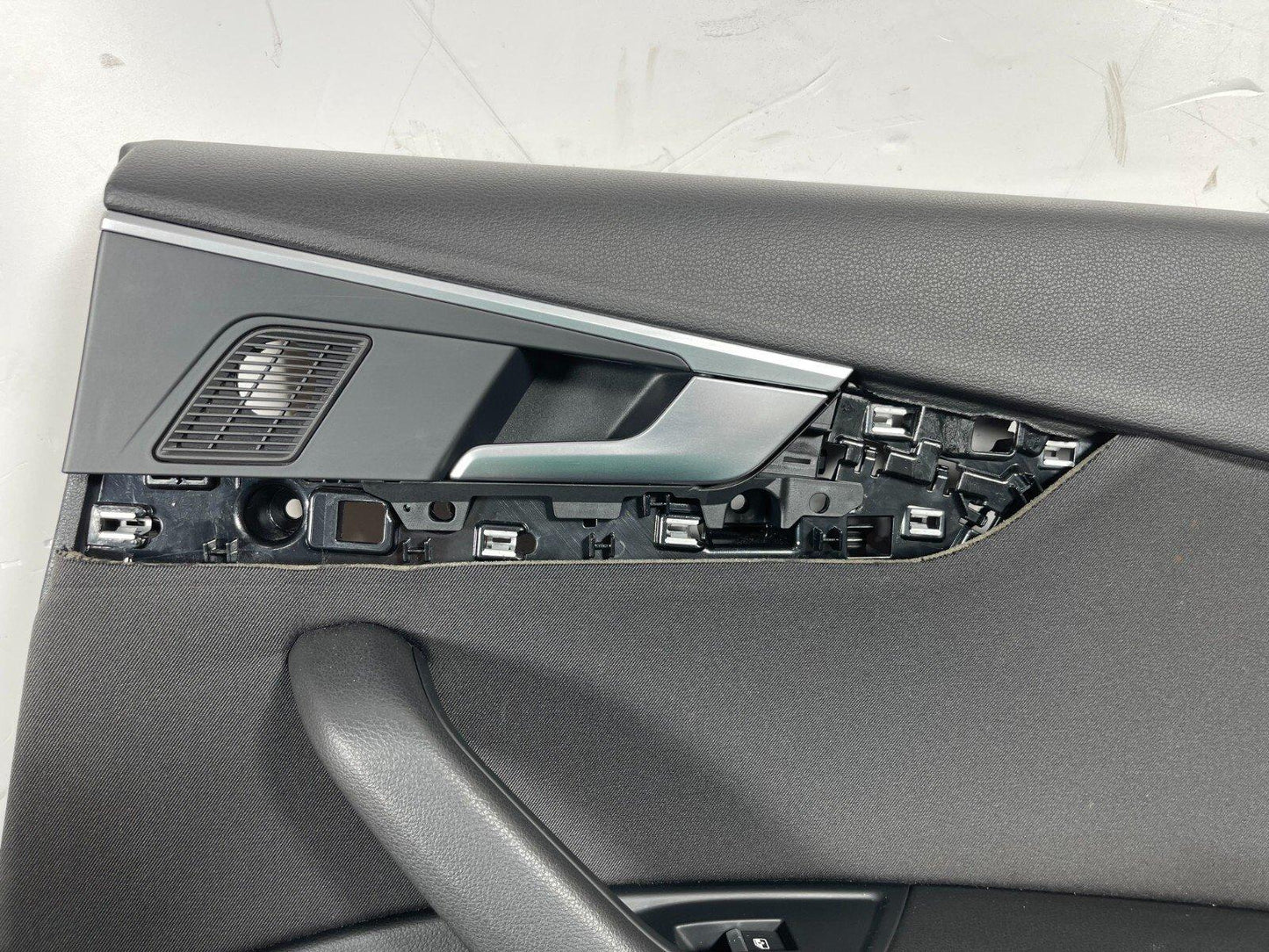 16-19 AUDI A4 B9 ESTATE GENUINE REAR RIGHT DRIVER SIDE DOOR PANEL IN BLACK