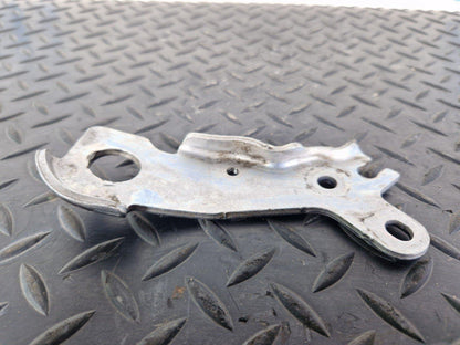 18-ON MERCEDES BENZ SPRINTER W907 OEM ENGINE REAR LEFT LIFTING LUG A6512232341