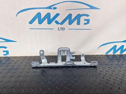 14-21 MERCEDES BENZ C300h W205 GENUINE RIGHT SIDE O/S BOOT BRACKET A2056914400