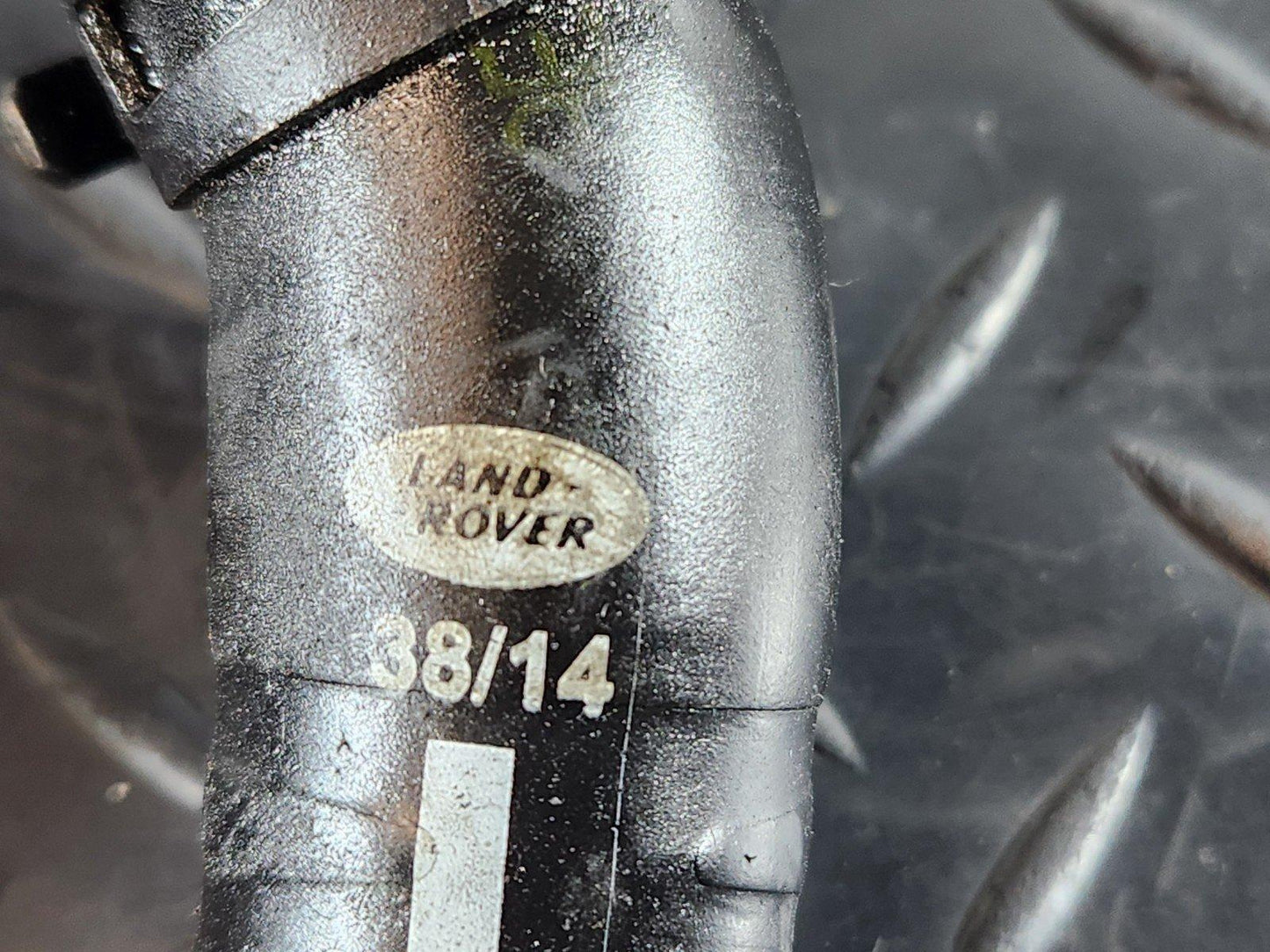 17-ON LAND ROVER DISCOVERY L462 3.0 DIESEL COOLANT PIPE HOSE LINE FPLA32688AA