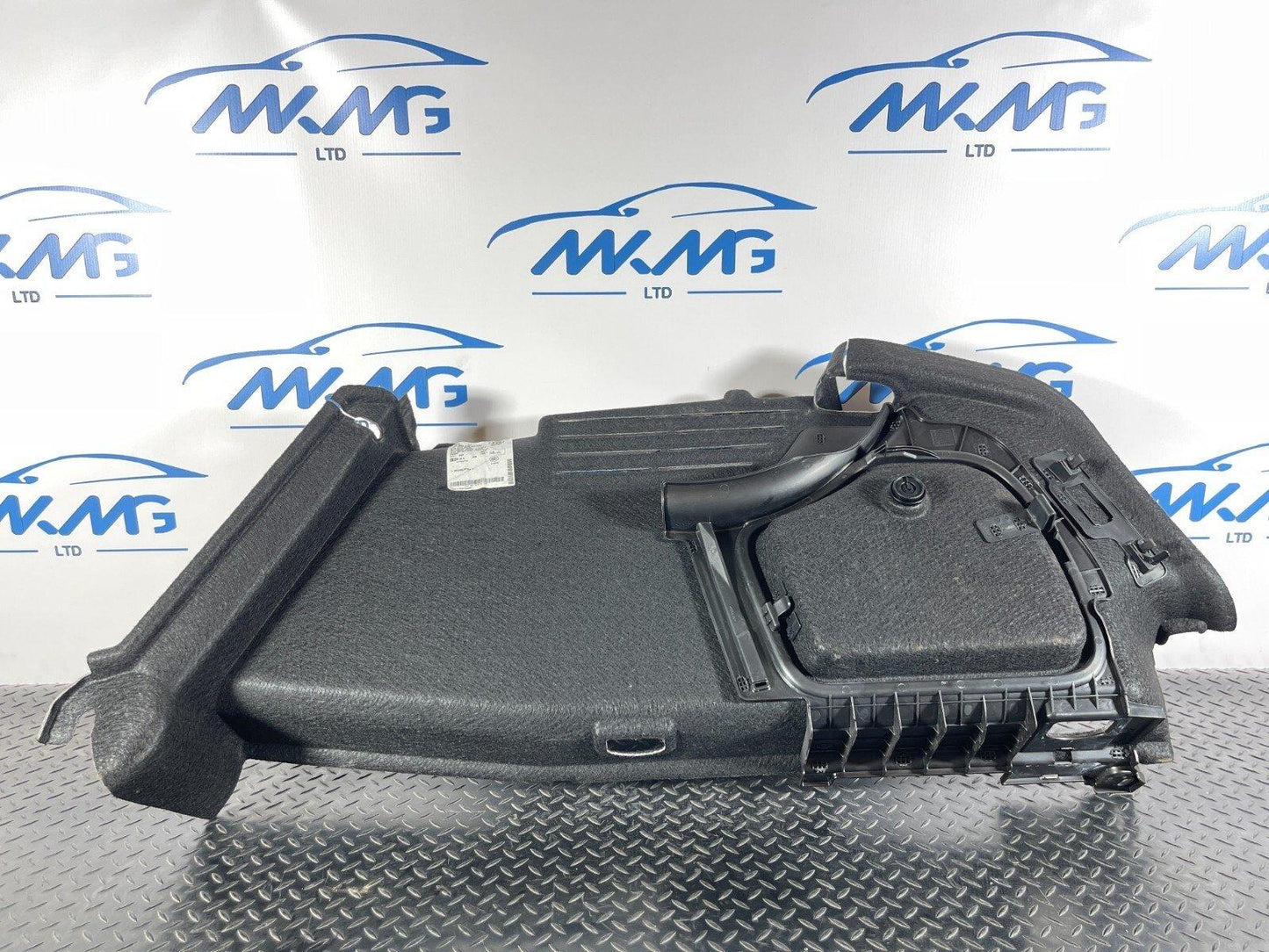 16-19 AUDI A4 B9 SALOON GENUINE REAR PASSENGER SIDE BOOT TRIM PANEL 8W5863879