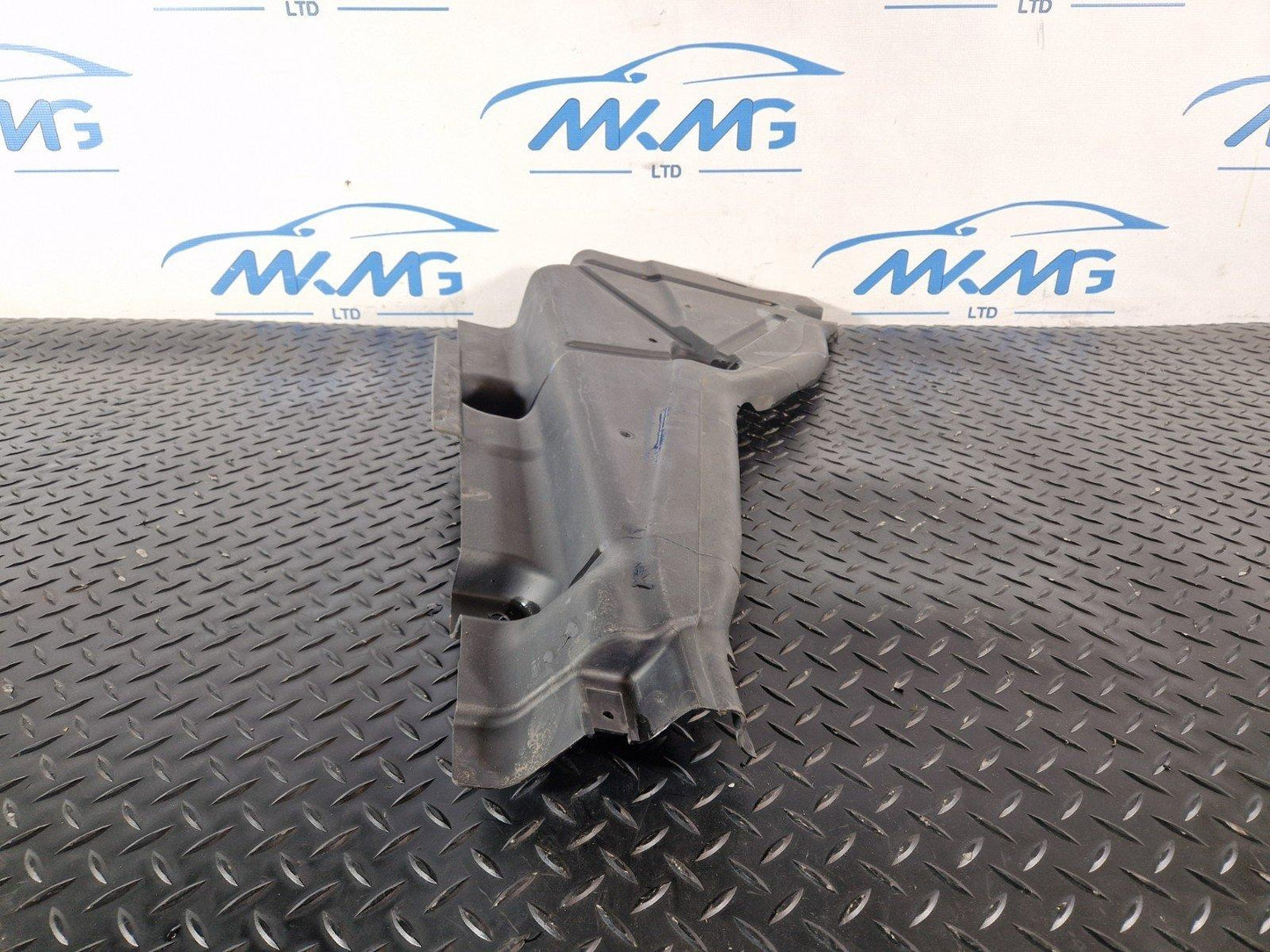 11-19 MERCEDES BENZ ML W166 REAR LEFT UNDERTRAY SPLASH GUARD A1666807501
