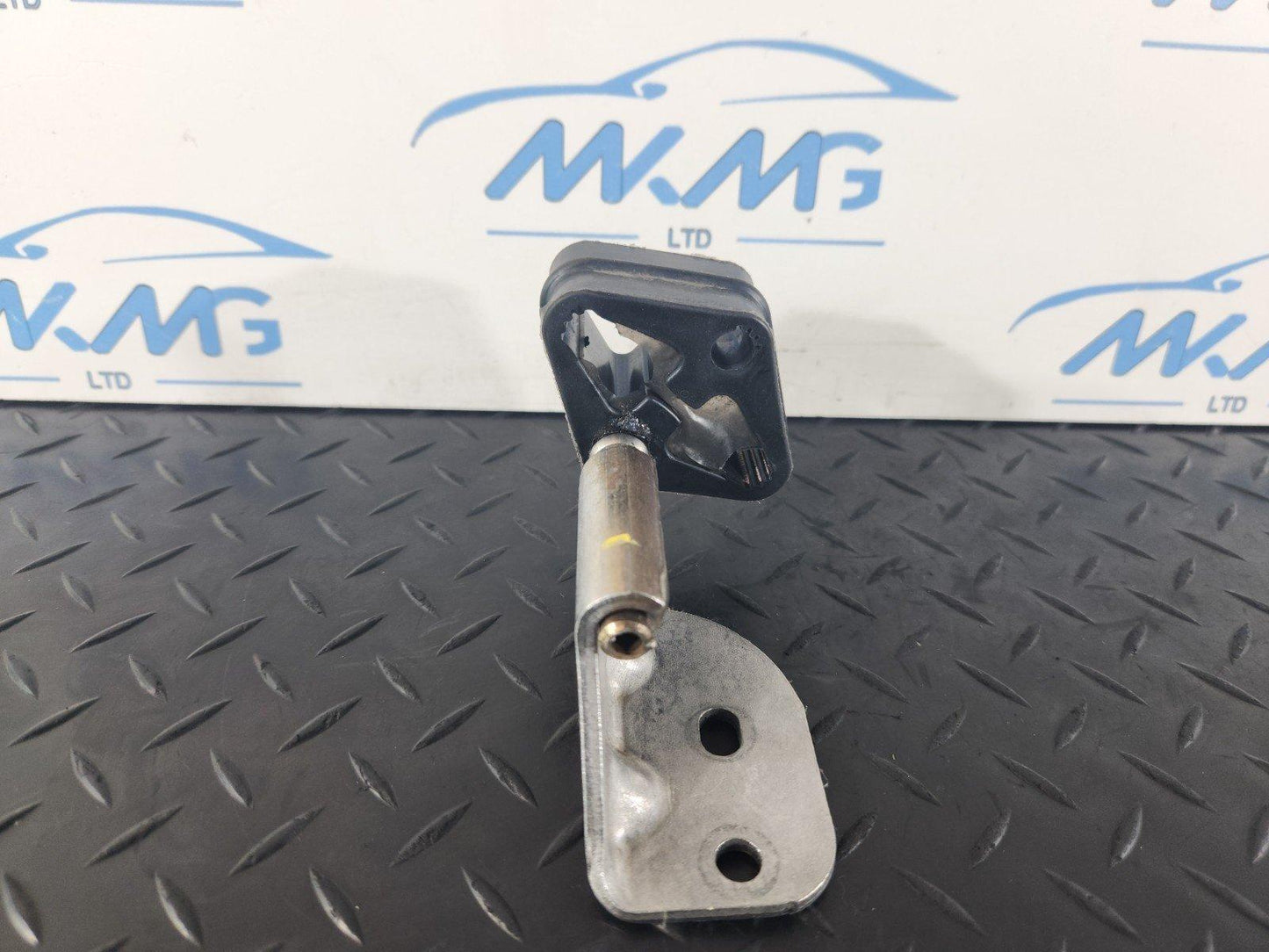 19-ON RANGE ROVER EVOQUE L551 EXHAUST BRACKET HOLDER RUBBER MOUNT