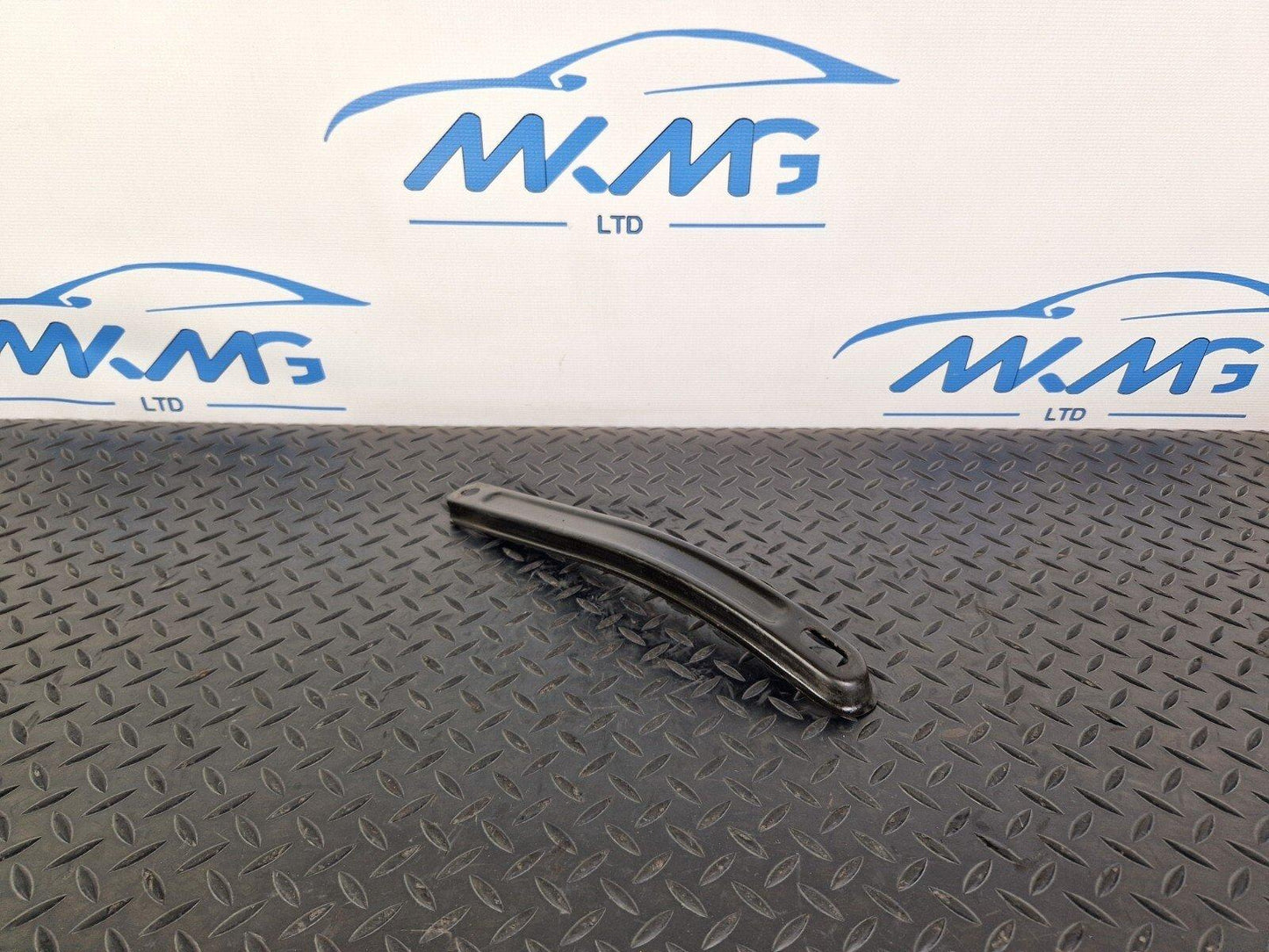 14-21 MERCEDES BENZ C300h W205 FRONT AXLE CARRIER BRACING BRACKET A2056282000