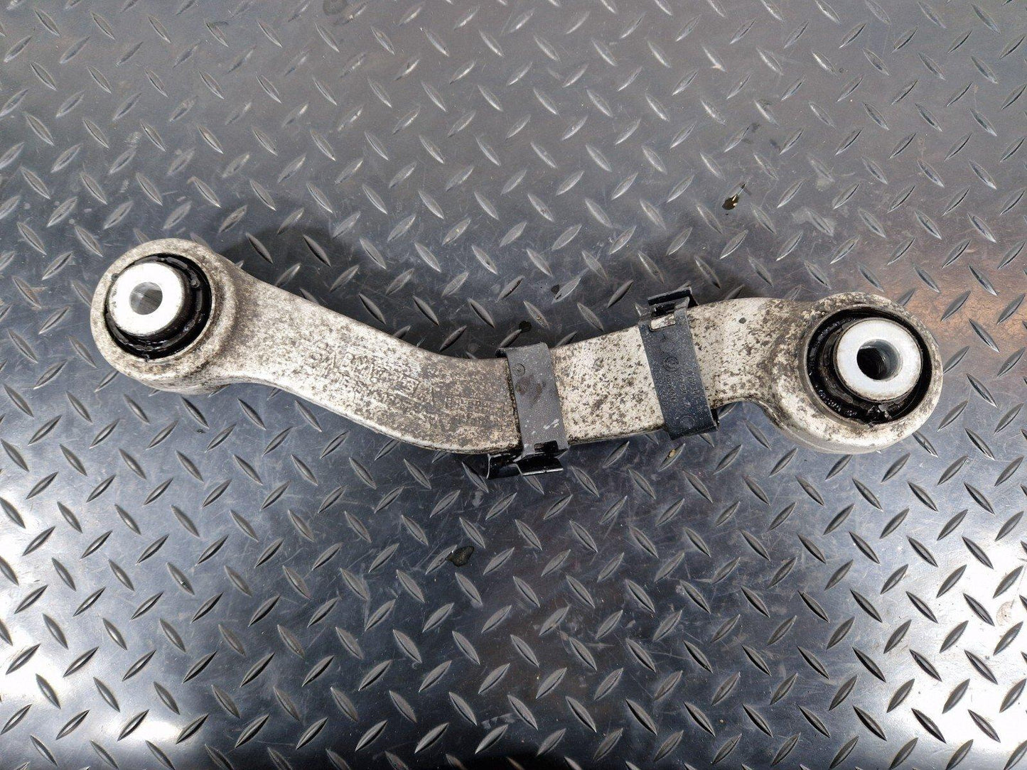 11-18 BMW 6 SERIES F06 GENUINE RIGHT O/S CONTROL ARM WISHBONE OEM 608216