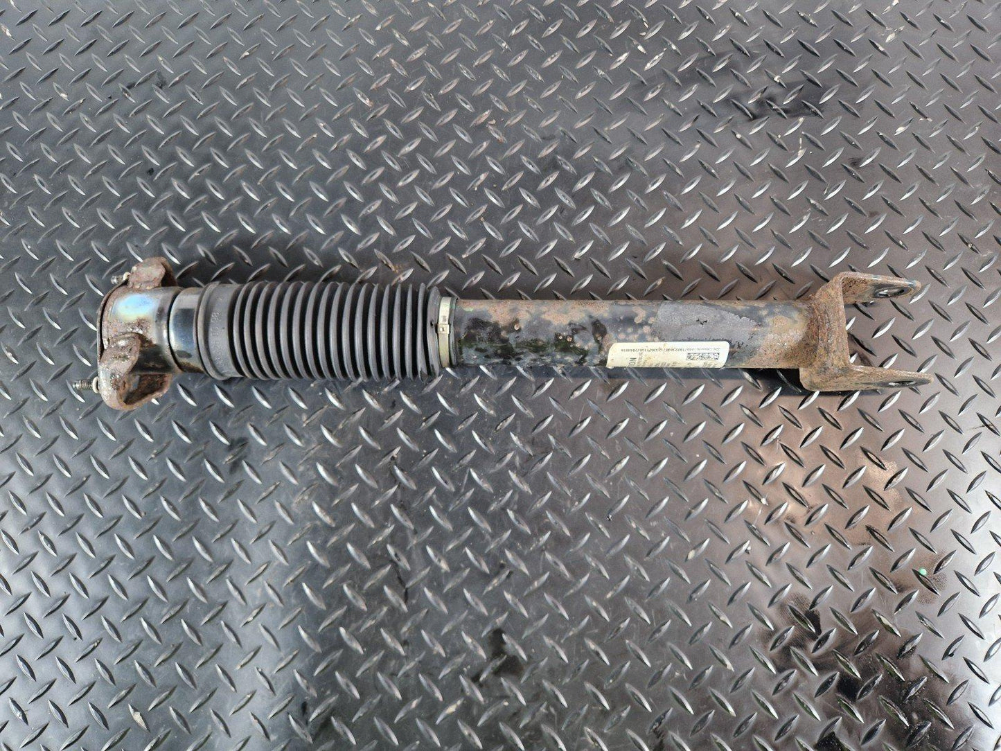 11-19 MERCEDES BENZ ML W166 REAR LEFT & RIGHT SHOCK ABSORBER A1663261500