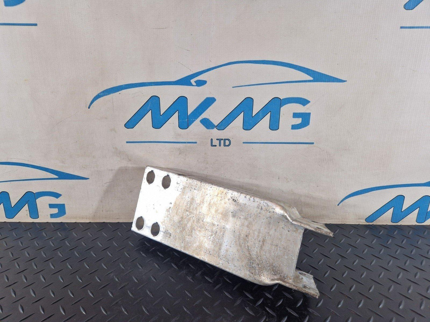 16-22 MERCEDES BENZ X253 FRONT RIGHT SIDE CRASH BAR SUPPORT MOUNT A2136201600
