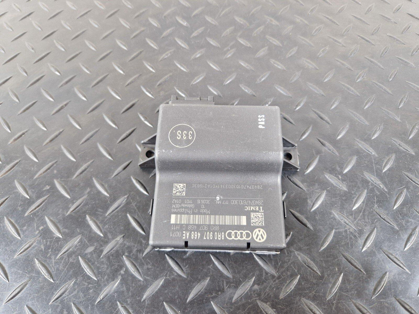 12-17 AUDI Q5 8R GENUINE OEM GATEWAY CONTROL MODULE 8R0907468AE
