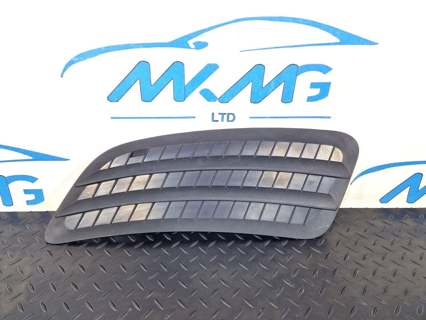 18-ON MERCEDES BENZ SPRINTER W907 EXTERIOR TRIM A9108360200