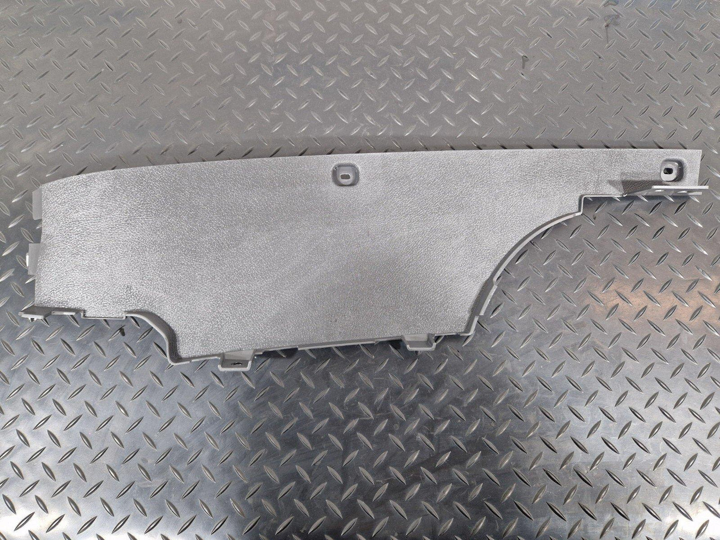 Mercedes-Benz    Unknown Part Type A9106804400