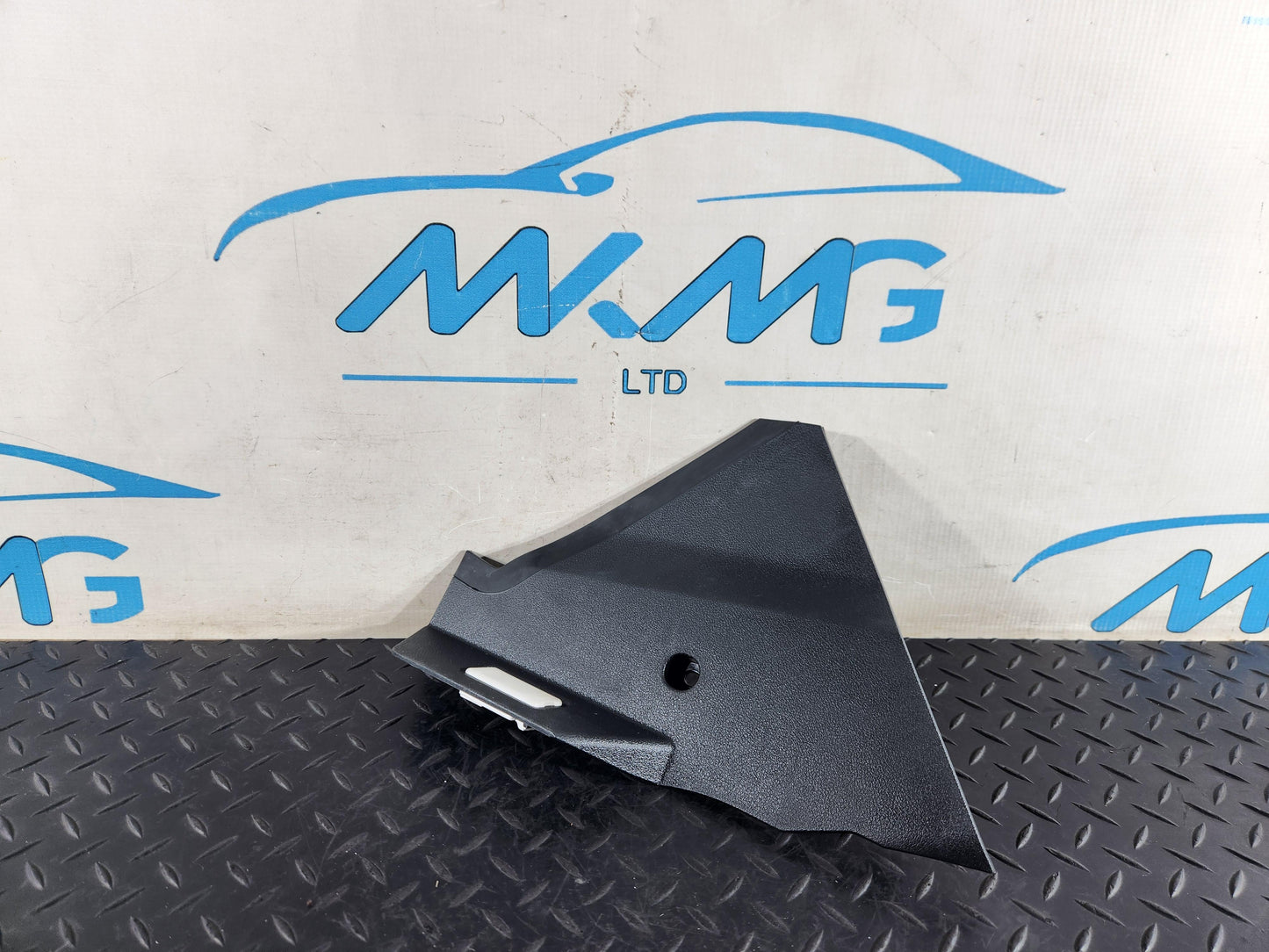 BMW 118i F40 Hatchback Front Right Side Footwell Trim Panel 2081606X