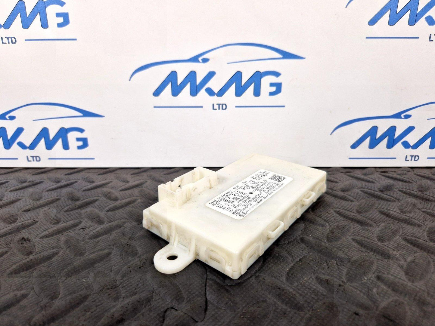 Mercedes-Benz    Unknown Part Type A2129001929