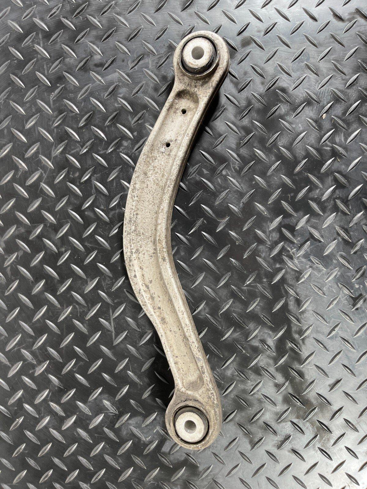 14-21 MERCEDES BENZ C350e W205  REAR LEFT CONTROL ARM WISHBONE 20407FI9
