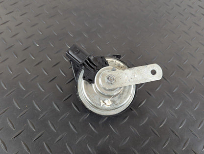 11-19 MERCEDES BENZ ML W166 GENUINE HIGH TONE HORN SIGNAL A0075425320