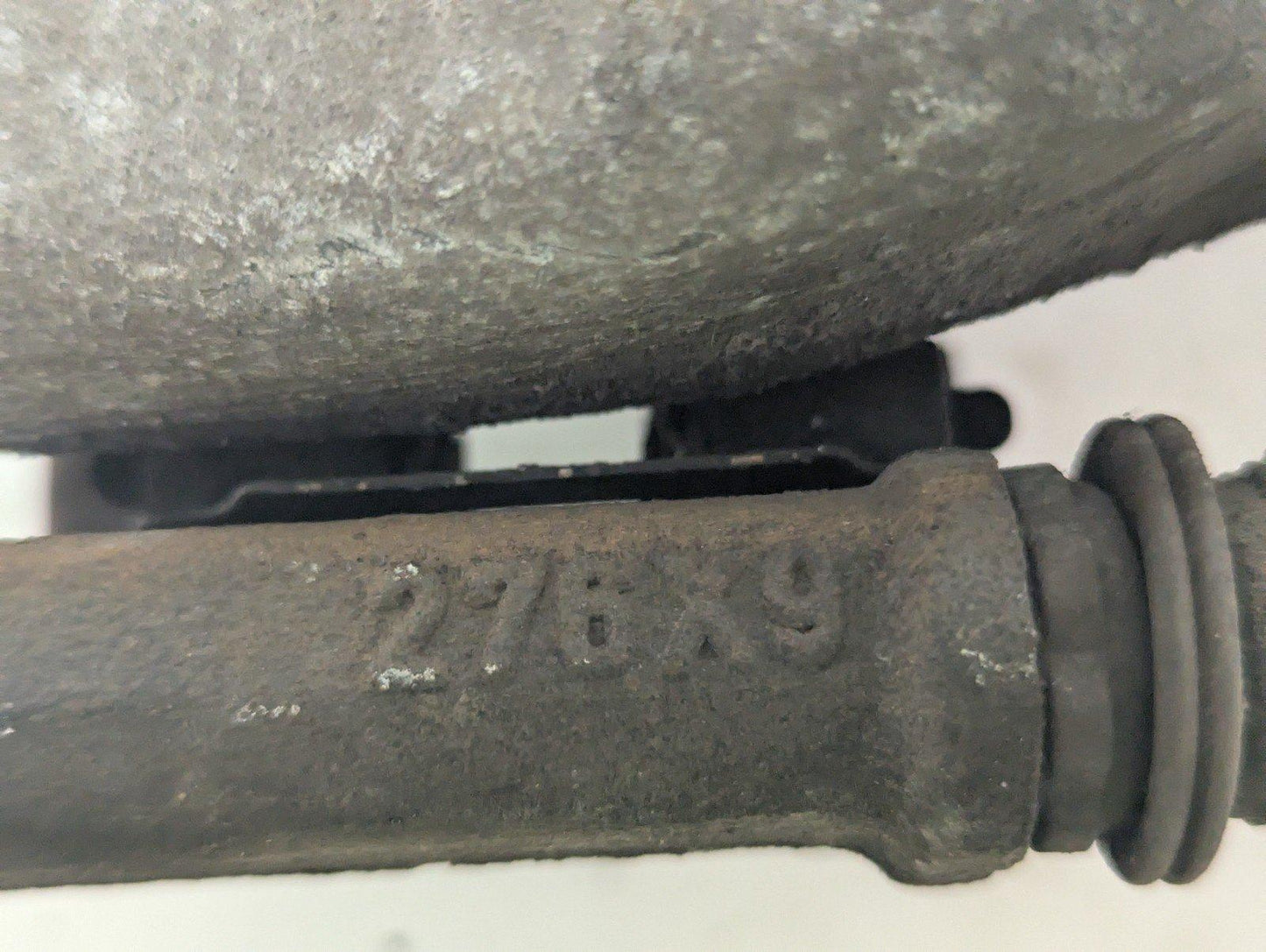 2016 MERCEDES A CLASS OEM  BREAK CALIPER REAR LEFT SIDE A2464232198