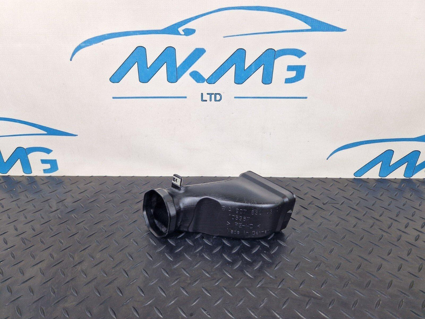 18-ON MERCEDES BENZ SPRINTER W907 CABIN AIR DUCT CHANNEL A9078304301