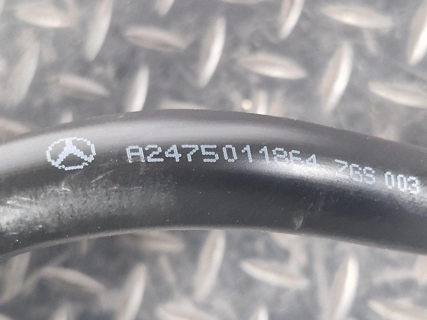 19-ON MERCEDES BENZ A CLASS EQ W177 ADDITIONAL WATER PUMP WITH HOSE A0006002686