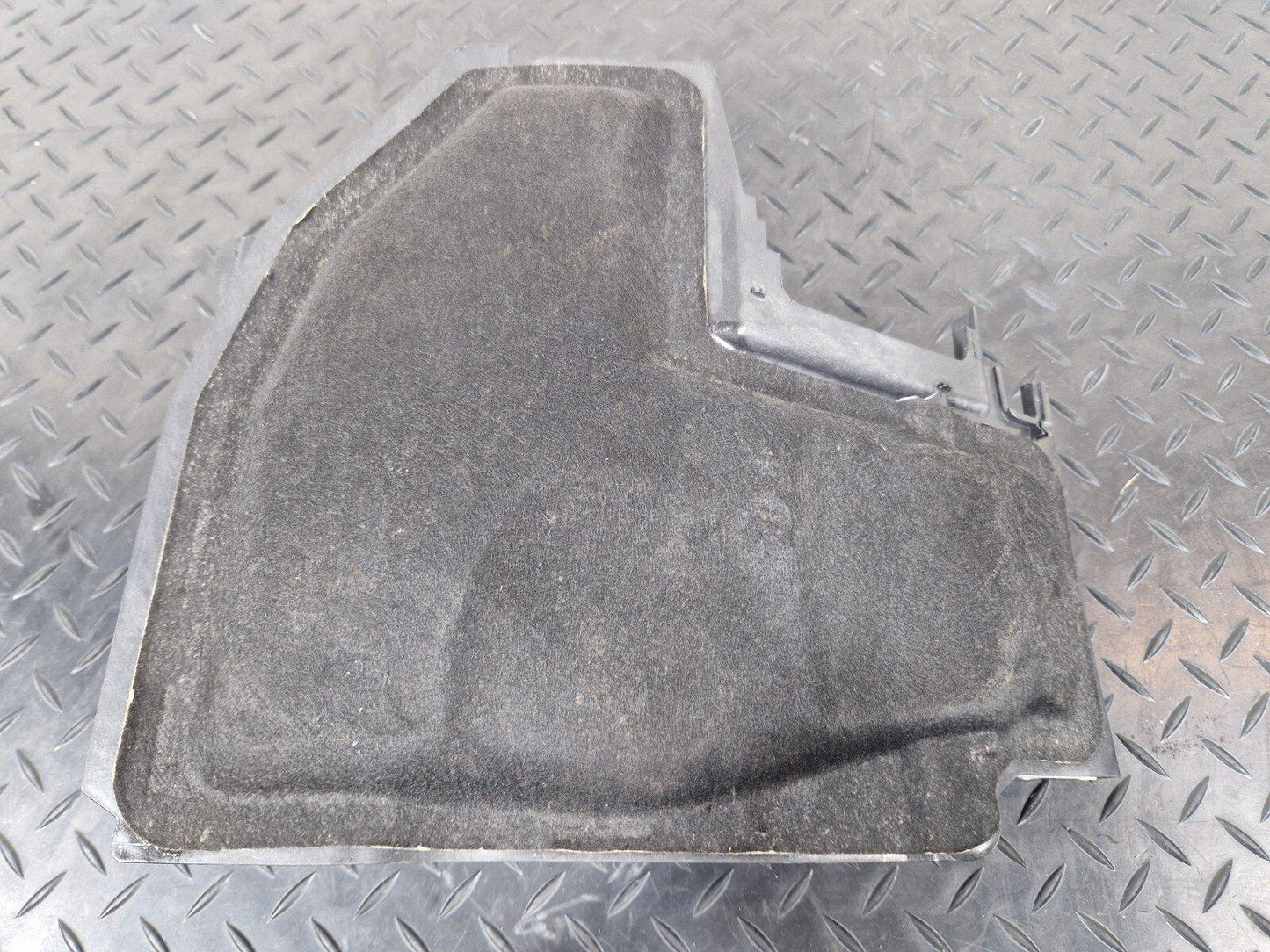 20-24 BMW 1 SERIES F40 GENUINE ENGINE CONTROL UNIT ECU HOLDER BRACKET 8581370