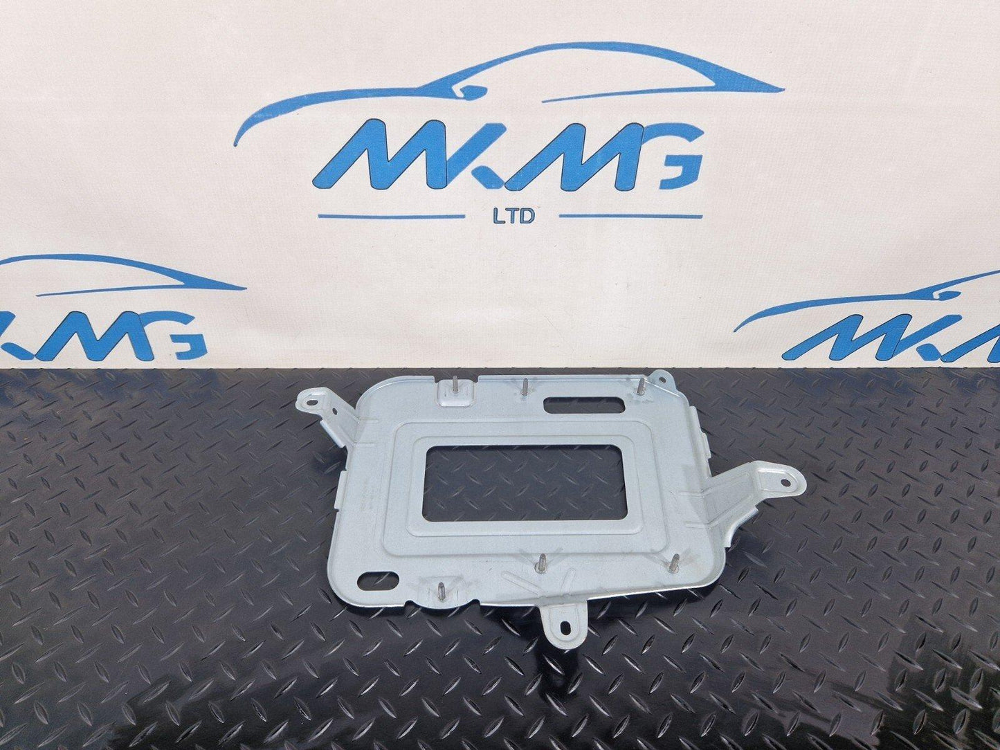 19-ON MERCEDES B CLASS W247 CONTROL MODULE UNIT BRACKET HOLDER A2475455700