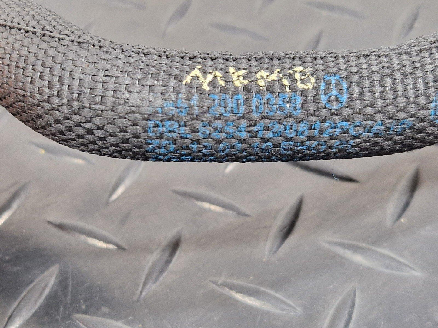 14-23 MERCEDES BENZ VITO W447 2.1d ENGINE WATER COOLANT PIPE A6512000350