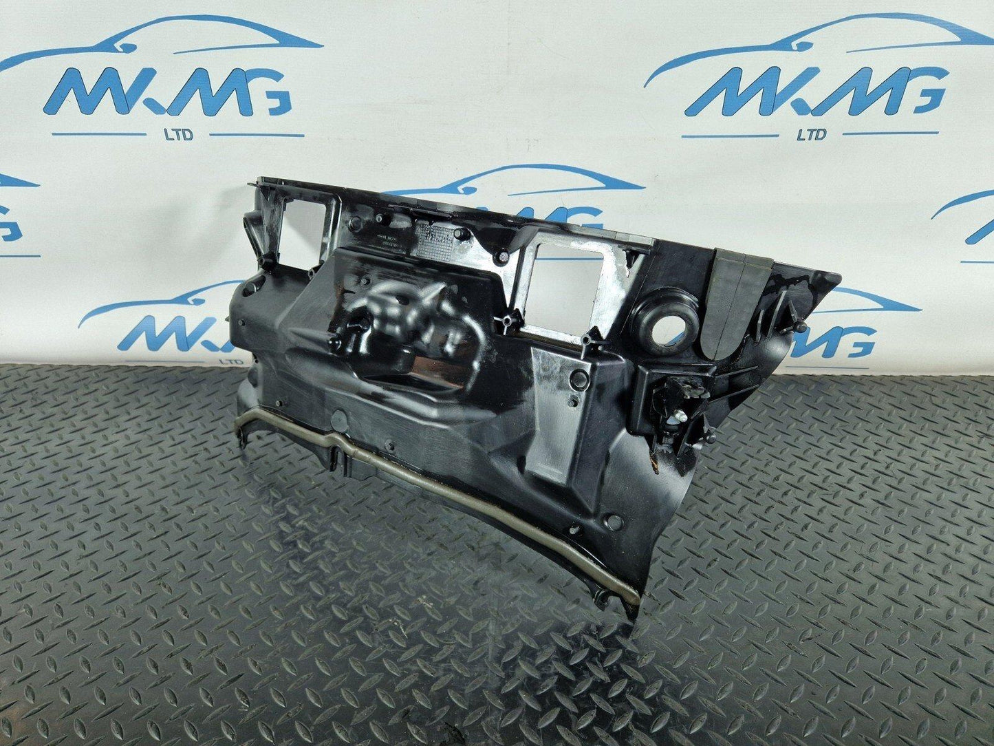 14-21 MERCEDES BENZ W205 GENUINE FRONT CENTER ENGINE PARTITION PANEL A2056202501
