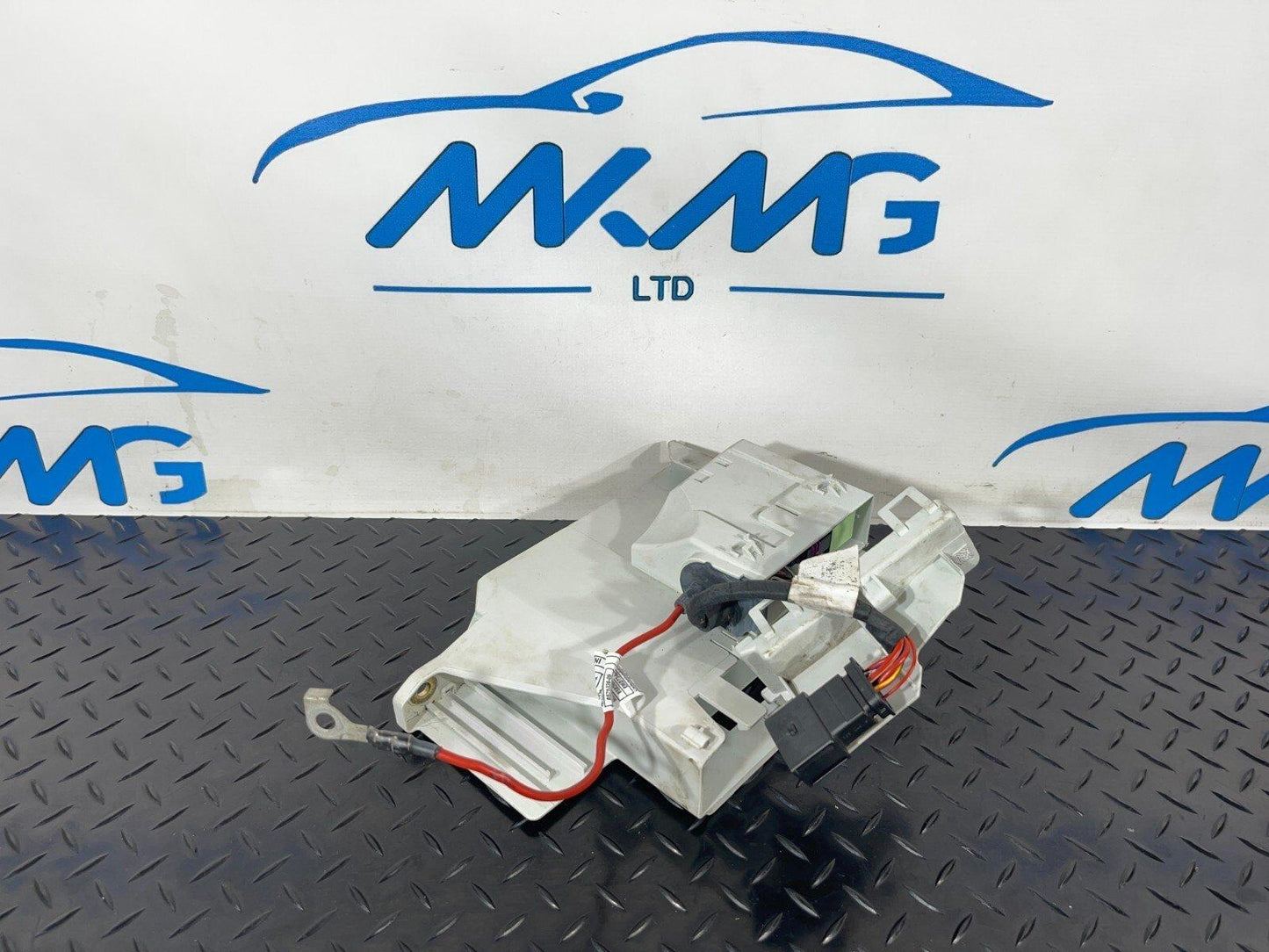 14-21 BMW 2 SERIES ACTIVE TOURER F45 216D ELECTRONIC DEVICE HOLDER 8573956