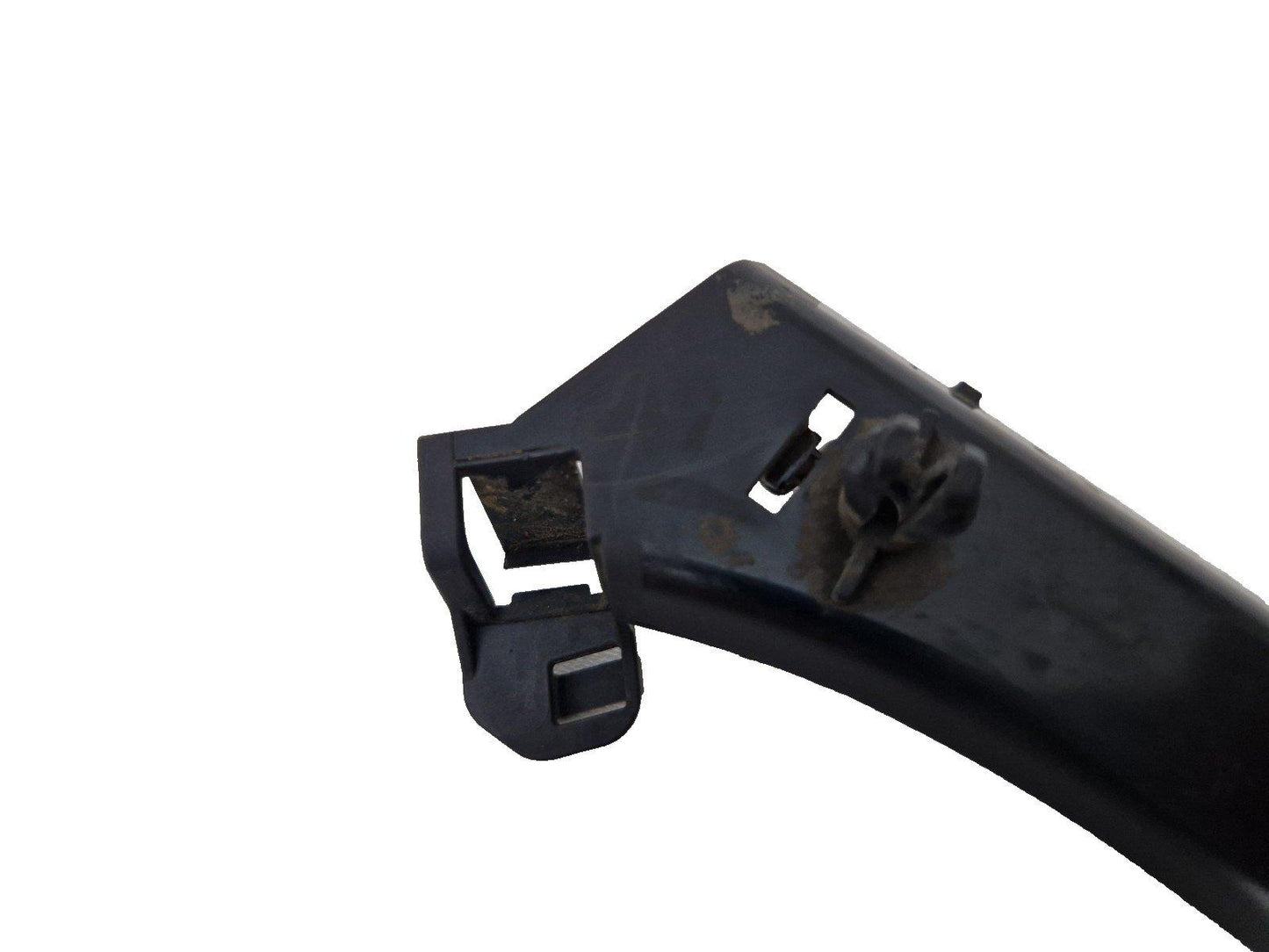 12-18 MERCEDES BENZ W176 N/S/F FRONT LOWER SUSPENSION ARM COVER A2465462980