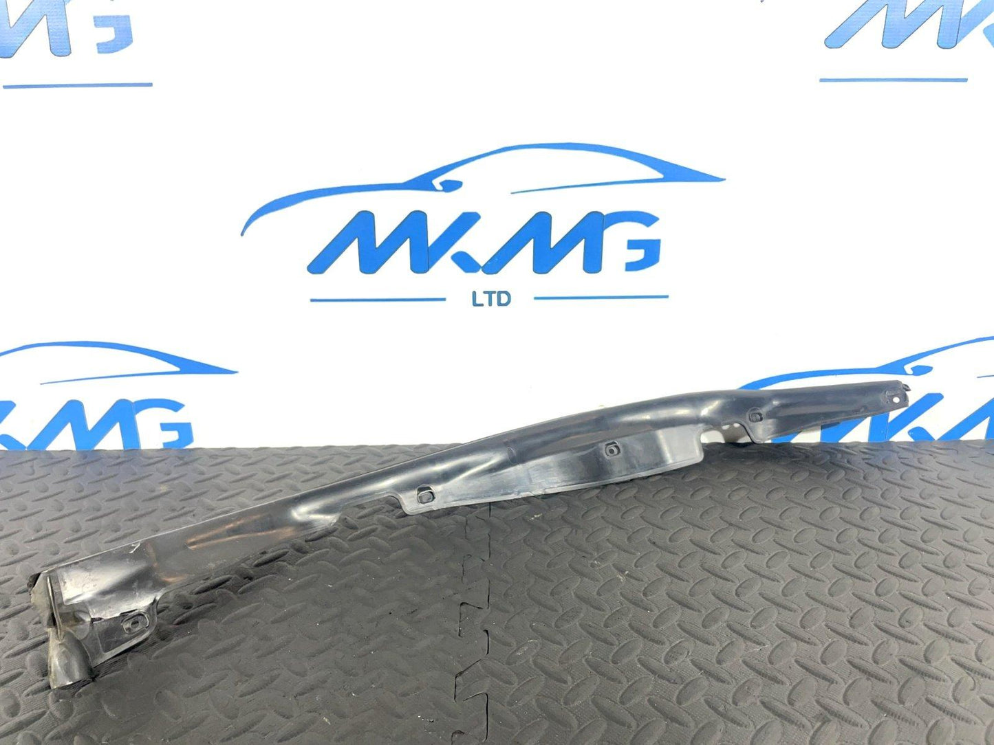 16-22 BMW X1 F48 GENUINE REAR DOOR SEAL RUBBER DRIVER SIDE REAR O/S 7349664