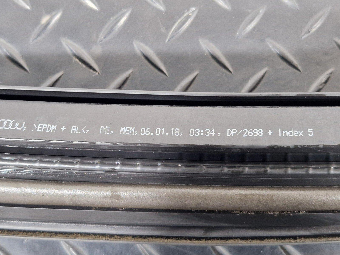 16-24 AUDI A5 F5 FRONT RIGHT INNER UPPER DOOR SEAL RUBBER 8W7831722B