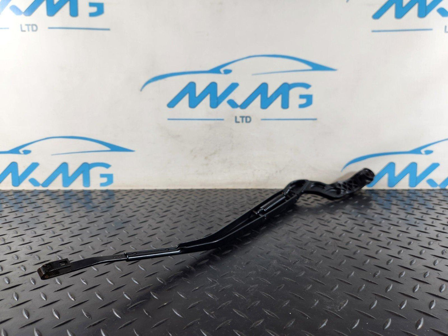 13-23 RANGE ROVER SPORT L494 FRONT RIGHT O/S DRIVER SIDE WIPER ARM