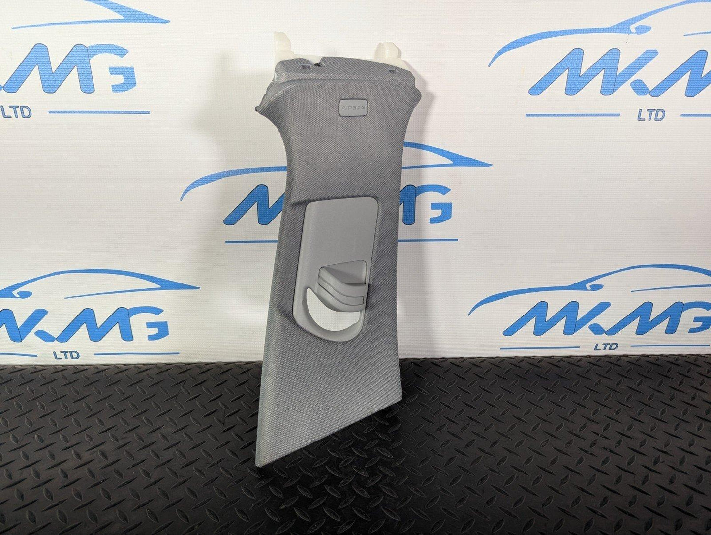 16-19 AUDI A4 B9 GENUINE RIGHT DRIVER SIDE B-PILLAR TRIM COVER 8W0867244