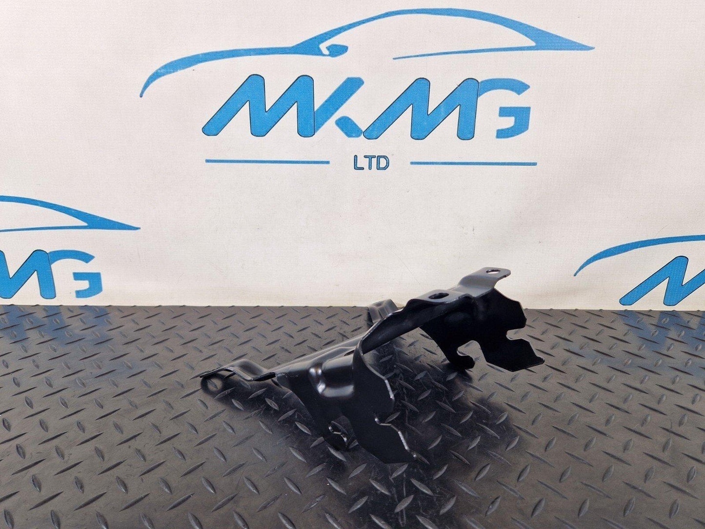 10-17 AUDI A8 4H REAR SEAT FIXING BRACKET MOUNT 4H0885153