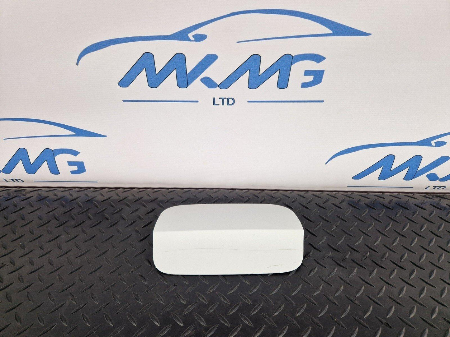 16-23 AUDI S5 COUPE GENUINE REAR FUEL DOOR COVER TRIM IBIS WHITE LY9C 8W6809907
