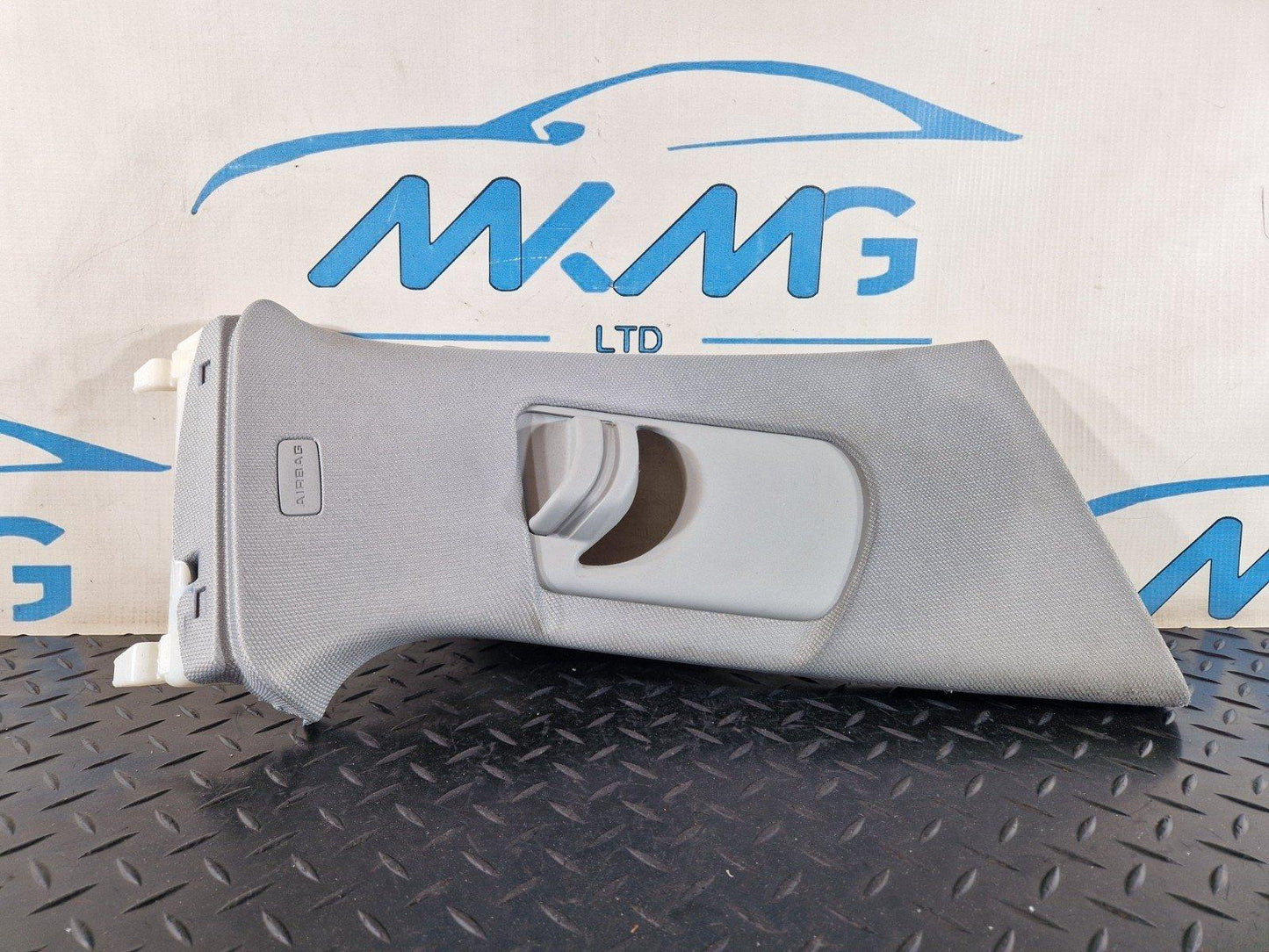 16-19 AUDI A4 B9 GENUINE RIGHT O/S B-PILLAR TRIM COVER 8W0867244C