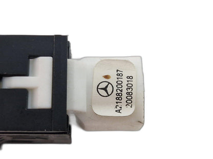 MERCEDES C250 USB PORT SOCKET A2188200187