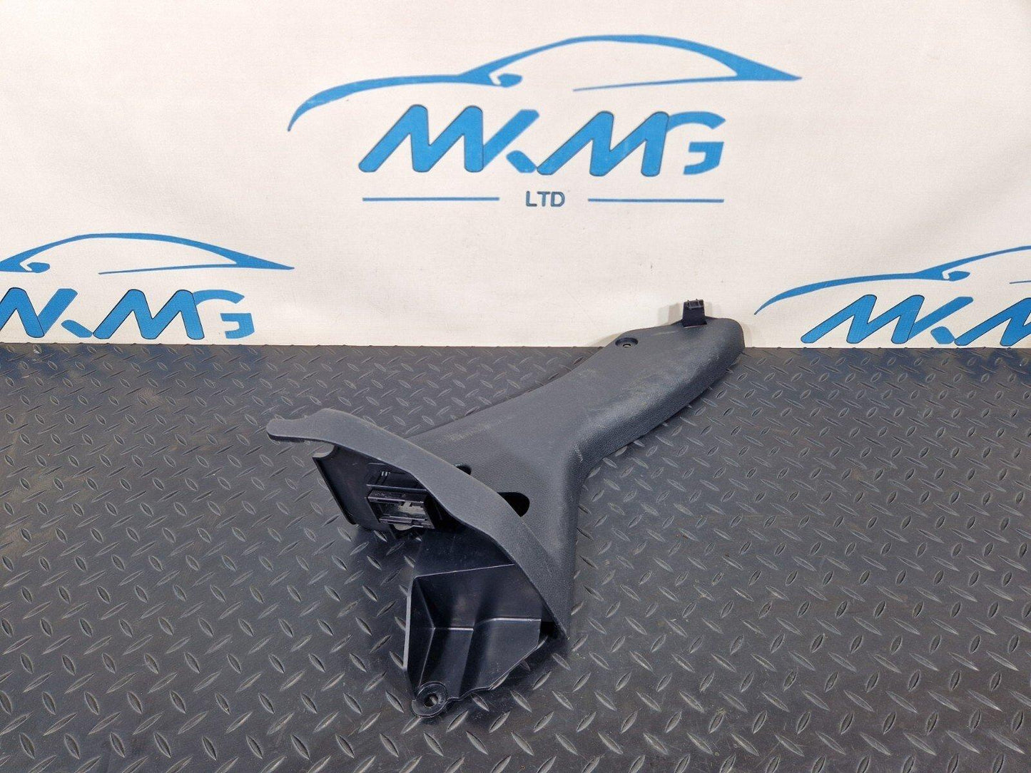 18-ON MERCEDES BENZ SPRINTER W907 W910 FRONT LEFT DOOR SILL TRIM A9106880000