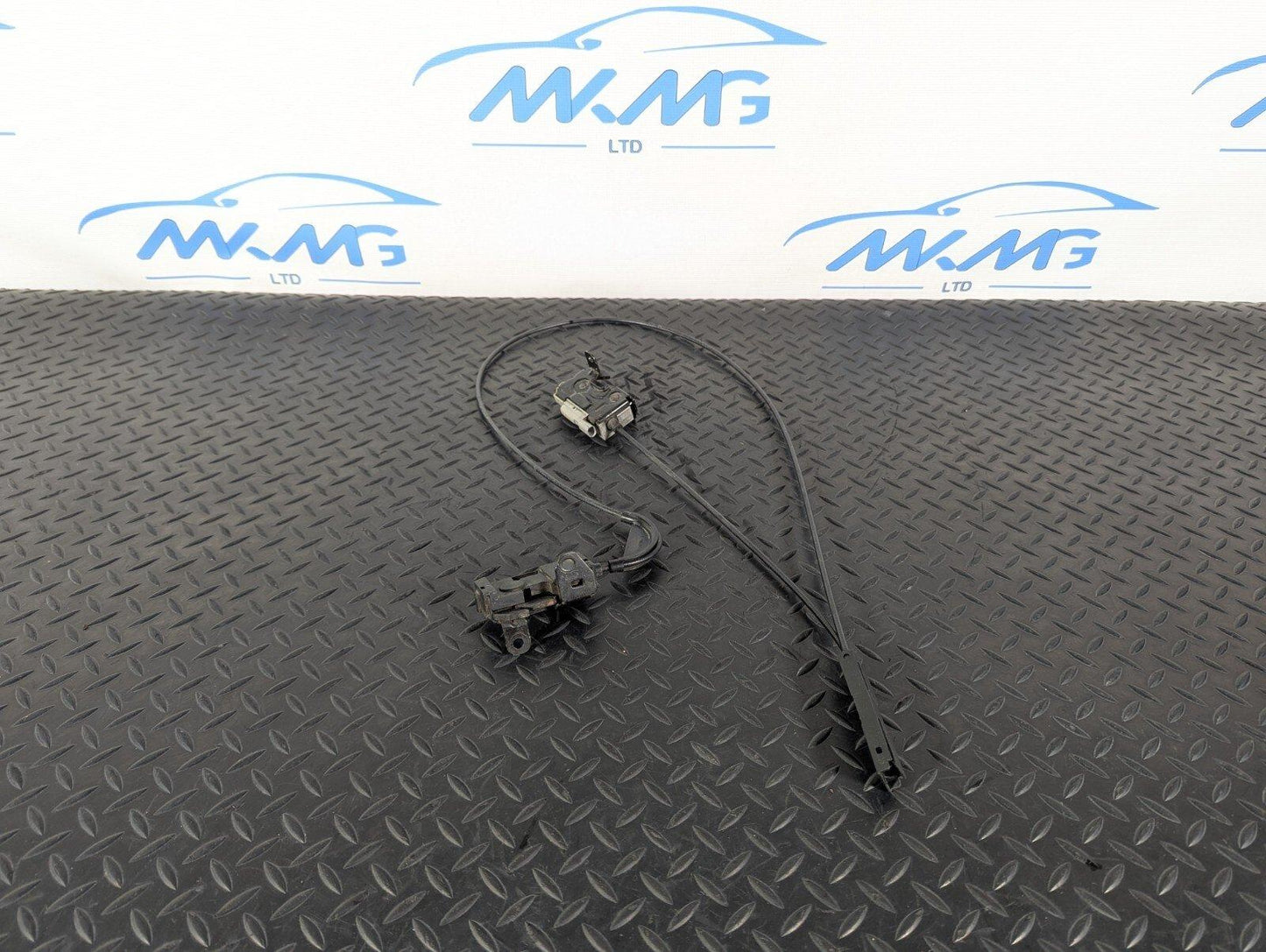 11-19 MERCEDES BENZ ML W166 GENUINE OEM BONNET LATCH & RELEASE CABLE A2048703158