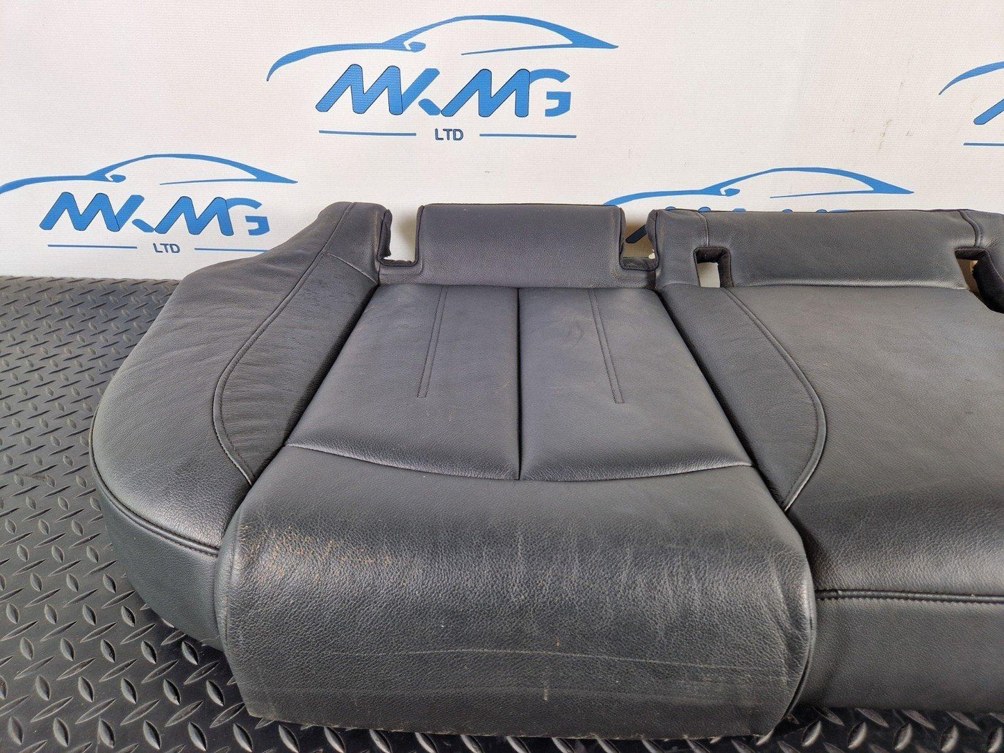 12-18 AUDI A6 C7 AVANT GENUINE REAR LEATHER SEAT BASE IN BLACK 4G0885375K