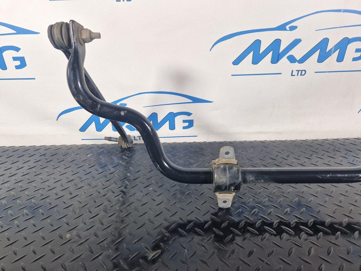 19-ON MERCEDES BENZ CLA C118 GENUINE FRONT ANTI ROLL BAR SWAY BAR A2473200711