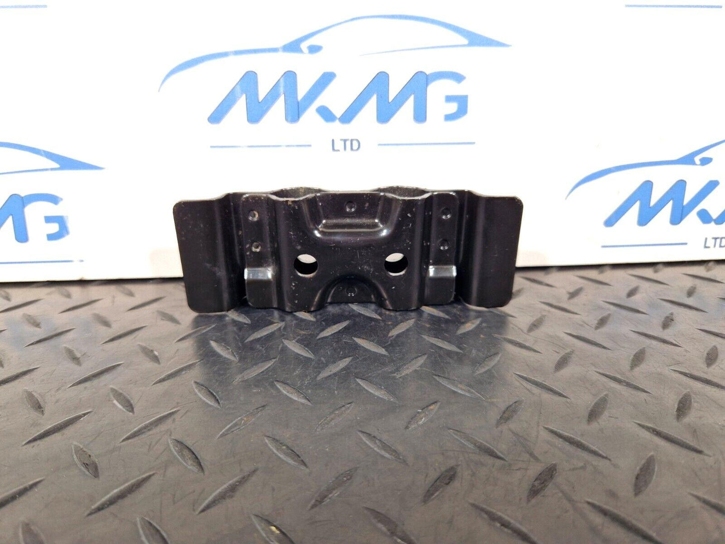 15-18 AUDI A7 4G GENUINE OEM MOUNTING TIE DOWN EYE 4G8813383