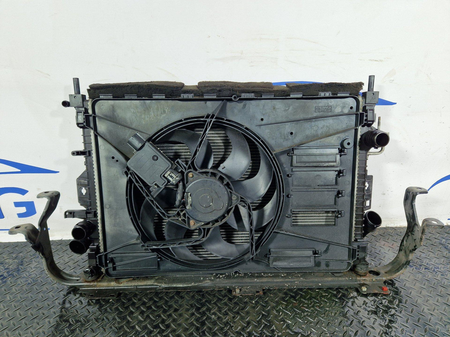 Ford Kuga MK2 Station Wagon 2.0 Diesel Water Cooling Radiator 8V41-8C342-AC